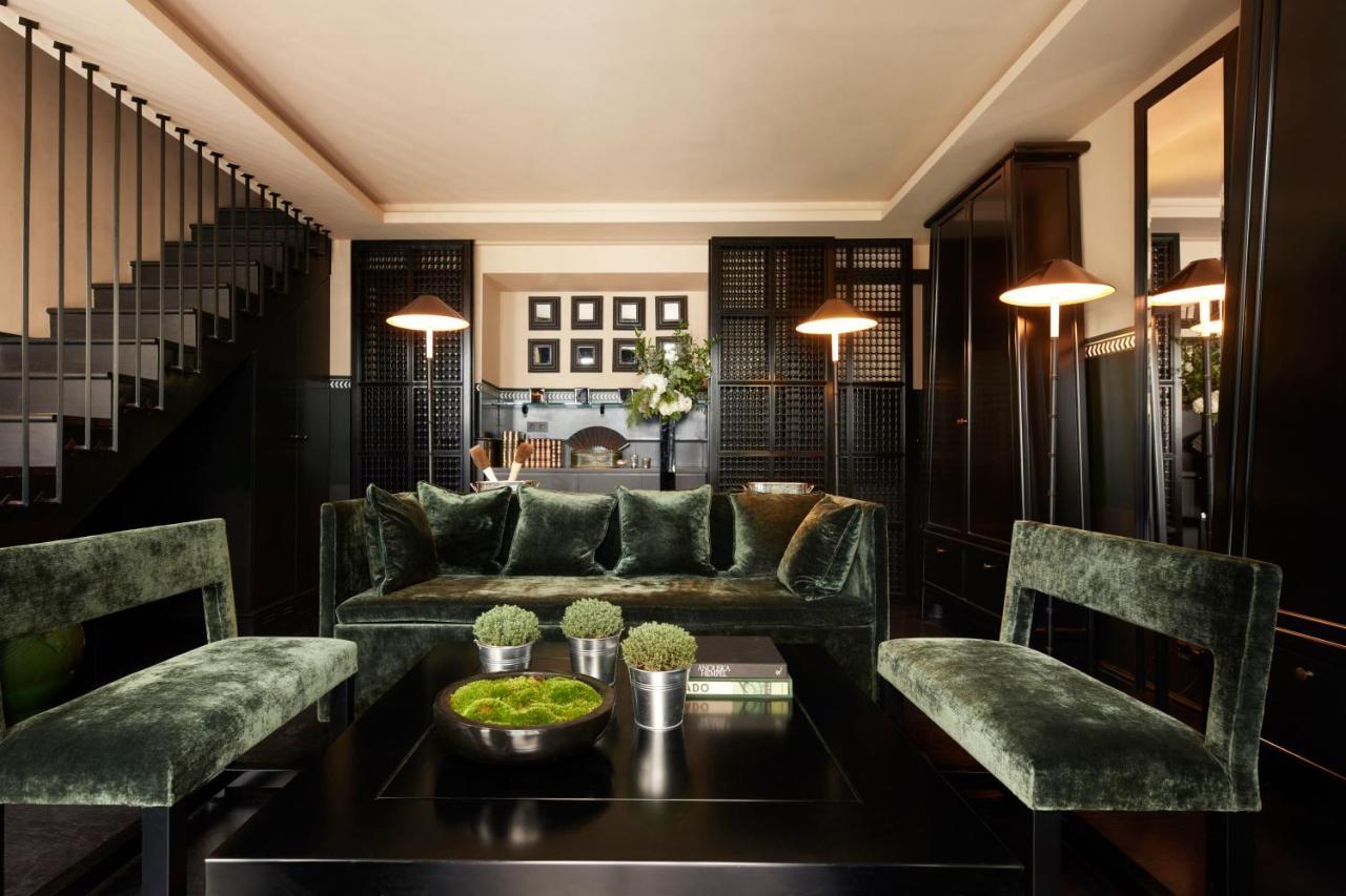 เมอซิเยอ ฌอร์จ โฮเทล แอนด์ สปา - ช็องเซลิเซ่ Hotel ปารีส ภายนอก รูปภาพ The interior of the hotel