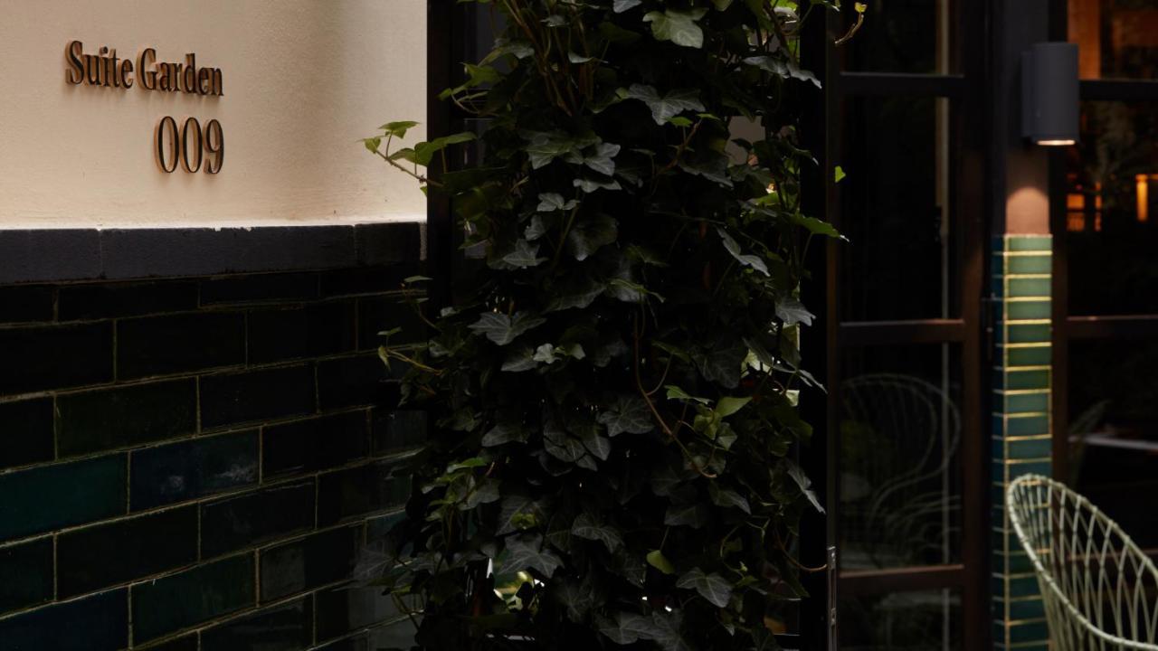 เมอซิเยอ ฌอร์จ โฮเทล แอนด์ สปา - ช็องเซลิเซ่ Hotel ปารีส ภายนอก รูปภาพ The Ivy, 2019